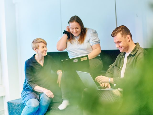 Nuorten yrittäjyys ja talous NYT henkilökuntaa